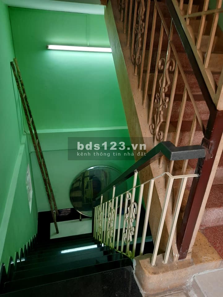 Kẹt tiền bán gấp mt Thạch Lam, 50m2 ngang 5m, 4 tầng đúc, kinh doanh tuyệt vời. Giá chỉ 8,5 tỷ