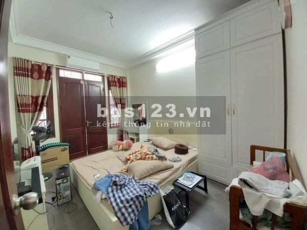 Xách vali đến ở Ngay 79 cầu giấy 30m 4 tầng 2.85 tỷ