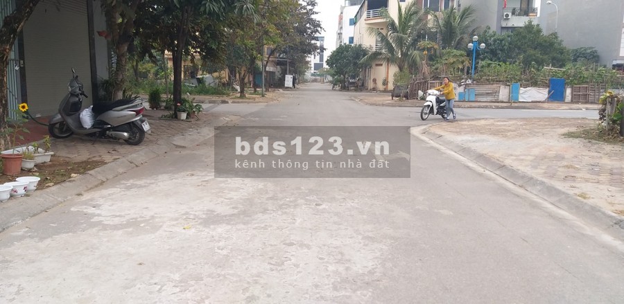 Bán lô góc 130m MT 7m đấu giá làng Vàng, Cổ Bi. Giáp bến xe Gia Lâm mới. Đường 12m vỉa hè