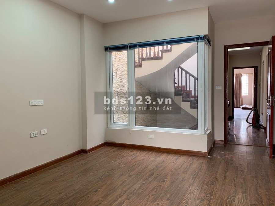 Nguyễn Ngọc Nại Ô tô tránh ô tô vào nhà Thang máy, kinh doanh dt 70Mx6T. GIá 12.8 tỷ