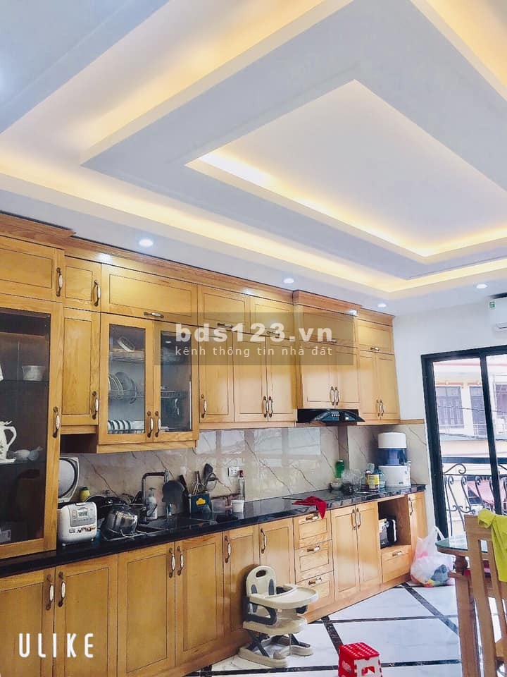 NHỈNH 4 TỶ CÓ NHÀ BỒ ĐỀ, LONG BIÊN NHÀ GẦN PHỐ, OTO VÀO NHÀ NỘI THẤT LONG LANH