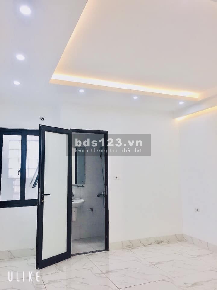 NHỈNH 4 TỶ CÓ NHÀ BỒ ĐỀ, LONG BIÊN NHÀ GẦN PHỐ, OTO VÀO NHÀ NỘI THẤT LONG LANH