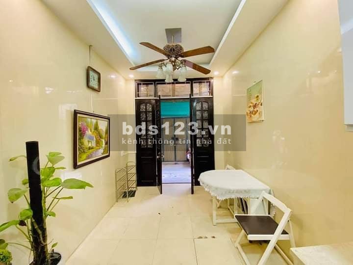 Nhà hiếm có 1 không có 2. Trần phú Hà đông. Nhà 4 tầng, đang cần bán. Giá chỉ hơn 2 tỷ.