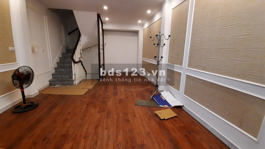 BÁN NHÀ NGHI TÀM dt 58M 5 TẦNG Ô TÔ ĐỖ CỔNG GIÁ 4.5 TỶ