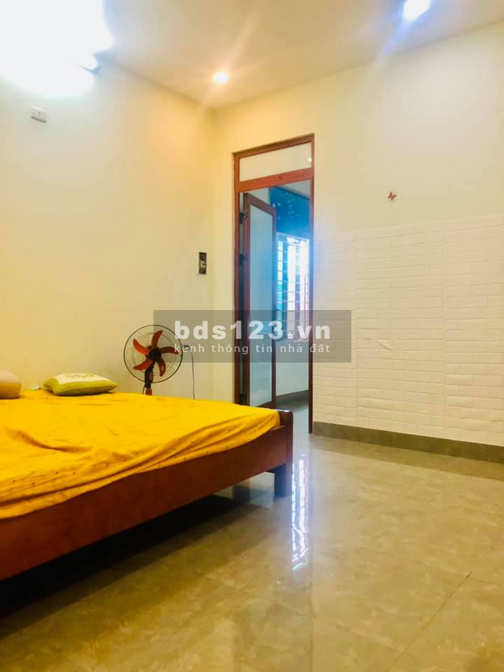 NHÀ ĐẦU ĐƯỜNG LÊ TRỌNG TẤN 44M2 MT 3.8M, 4TỶ6 LH 0372274798