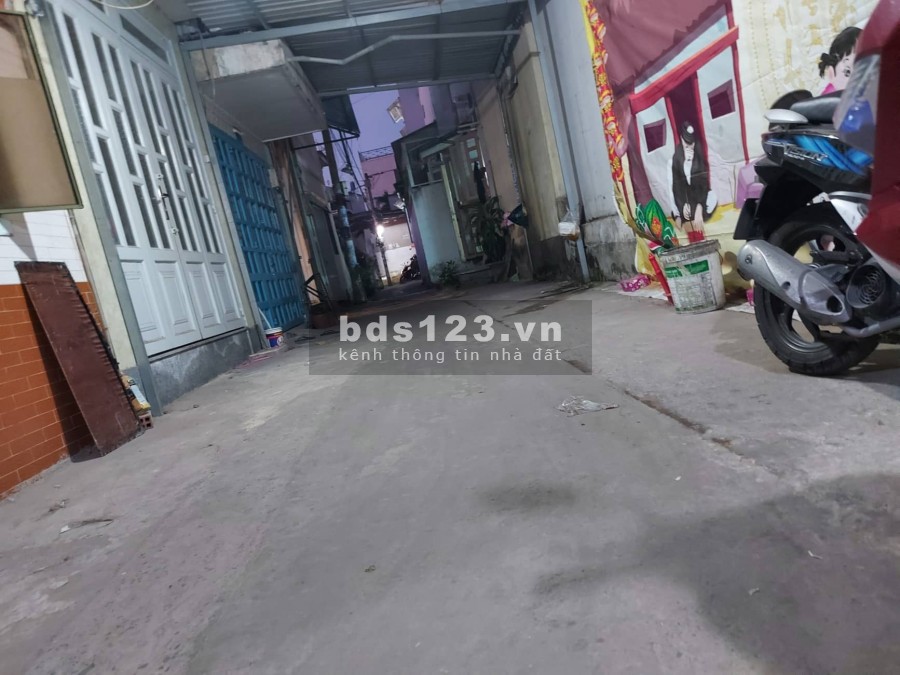 Cần bán nhà Lê Đình Thám quận Tân Phú 38m2 chỉ 2 tỷ 9 còn thương lượng LH Mr. Hiền - 0966.75.95.05