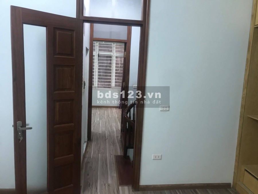 Chủ đi nước ngoài cần bán nhà phố trần thái tông 5T, 45M2, giá 4 tỷ