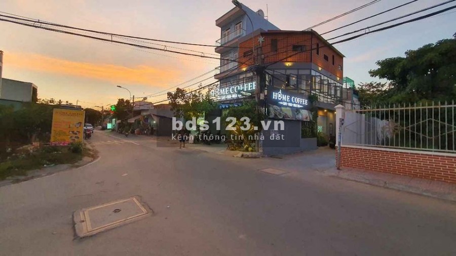 Cần Bán Gấp MT kinh doanh đường Võ Văn Hát, P. Long Trường, Tp. Thủ Đức