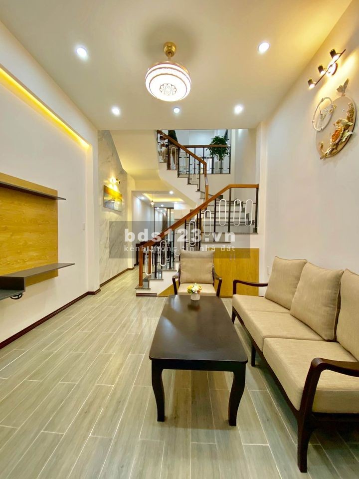 Bán nhà 2 tầng kiệt Hà Huy Tập sát bãi đậu oto