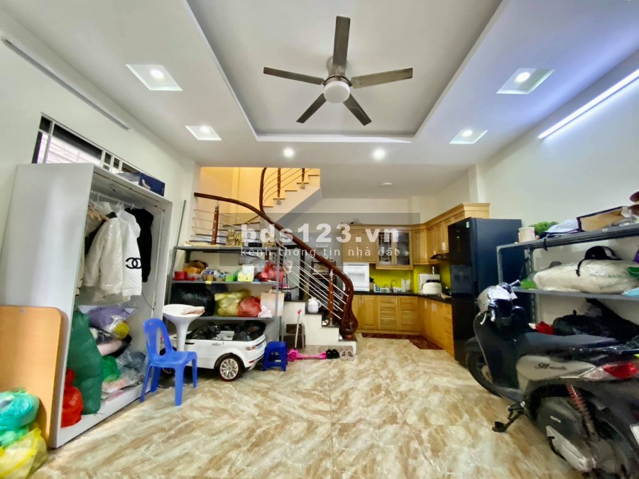 SIÊU PHẨM XÃ ĐÀN 34M2 X 5T, MT 5.1M, LÔ GÓC, ÔTÔ 10M, KINH DOANH, CHỈ 4.8 TỶ.