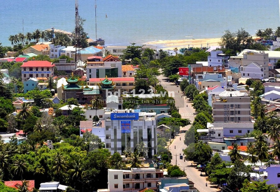 Bán lô đất 120m2, ngay khu dân cư đông đúc, gần sân bay Quốc tế, Phú Quốc