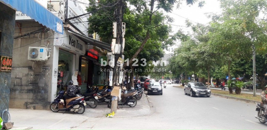 Bán đất ngõ phố đường Nguyễn Văn Linh, TP HD, 80.6m2, lô góc, mt 5.25m, ngõ to, thông