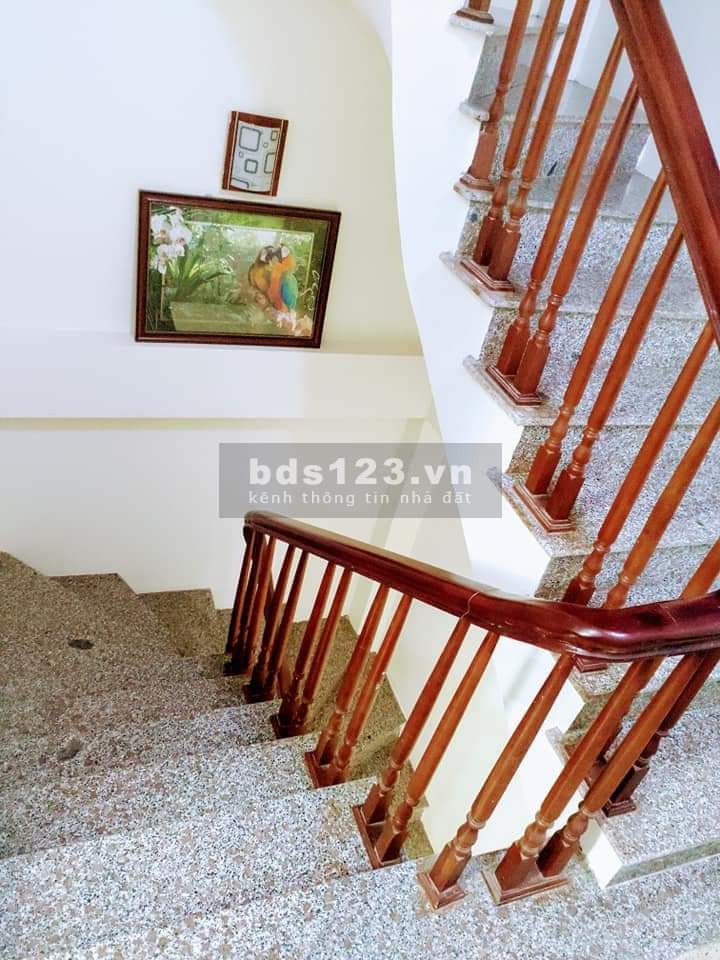 Nhà Phố Nguyễn Khang, Q. Cầu Giấy, 33m2, 6 tầng,mặt tiền 3.7m, Gía 3,9 tỷ full nội thất