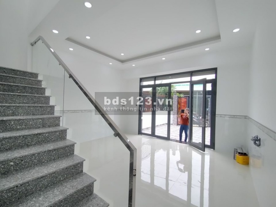Bán nhà 1 lầu ở Đinh Đức Thiện, cách QL1A 2.9 km, 113m2, Shr