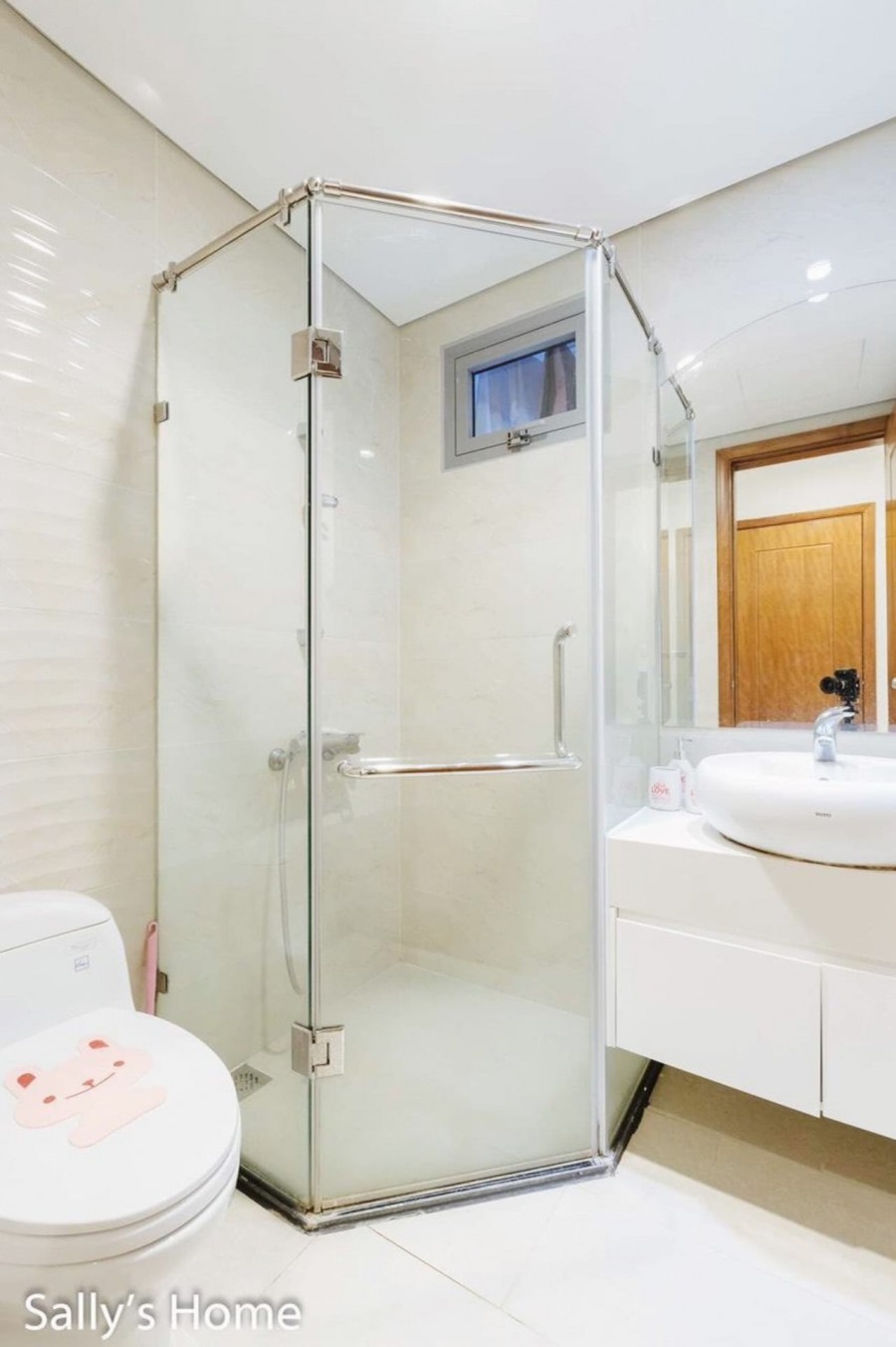 Đường Láng, Phân lô, ô tô, CCMN, 10 phòng, thu 55tr/tháng, chỉ 8 tỷ 9. LH 0975823216