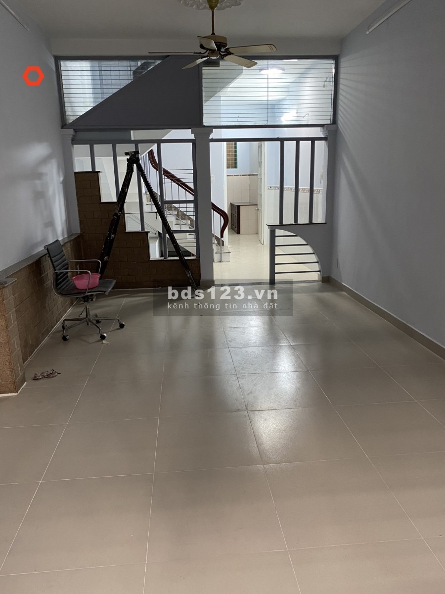 MT Phan Bội Châu 4x16m, trệt 3lầu, 6pn, 5wc. Siêu rẻ.