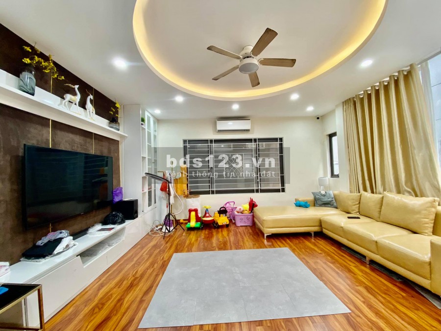 SIÊU PHẨM XÃ ĐÀN 34M2 X 5T, MT 5.1M, LÔ GÓC, ÔTÔ 10M, KINH DOANH, CHỈ 4.8 TỶ.