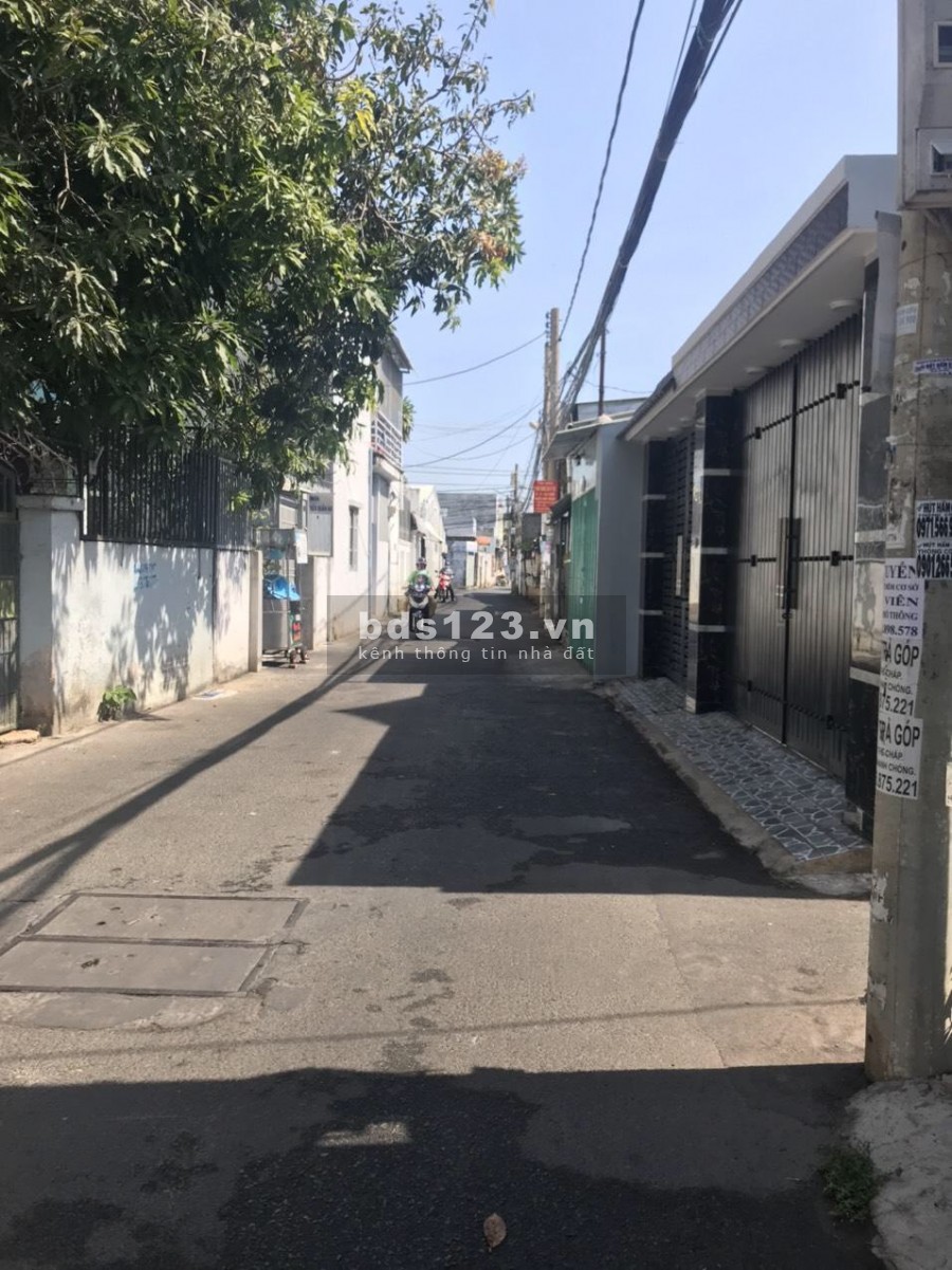 Bán gấp lô đất góc 3 mặt tiền Lê Văn Lộc P.9 Vũng Tàu