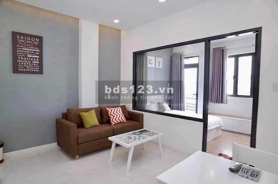 Căn hộ 1PN full nội thất ban công cửa sổ chân cầu Nguyễn Văn Cừ giá 8 triệu