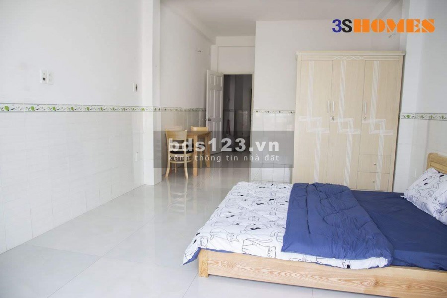 Cho thuê căn hộ y hình có ban công riêng ở phường 15 Tân Bình