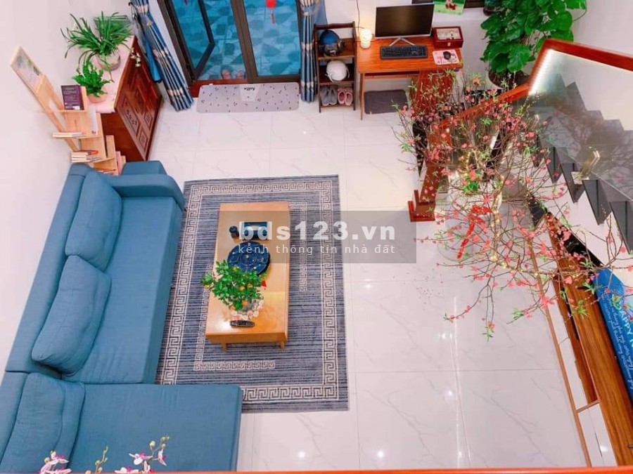 BÁN NHÀ TRONG KHU QUÂN ĐỘI NGUYỄN HOÀNG TÔN, TÂY HỒ 42M2 3Tỷ
