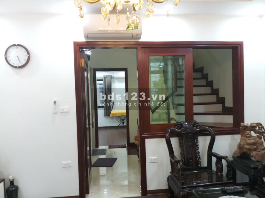 NHÀ ĐẸP KHU VỰC HIẾM NHÀ BÁN NỘI THẤT ĐẸP THIẾT KẾ HỢP LÝ 9.5 TỶ