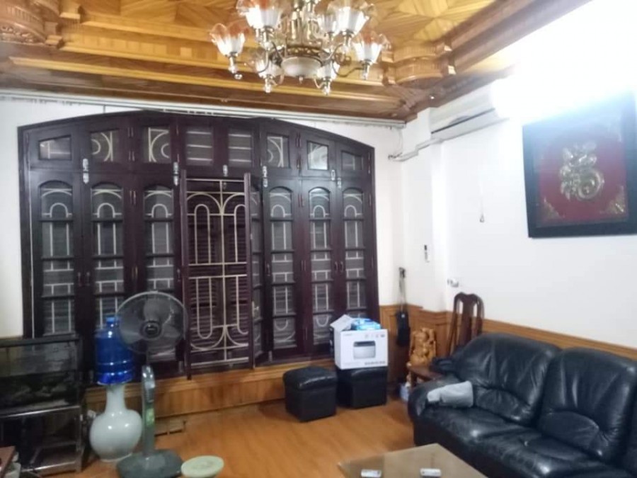 Bán nhà đẹp Xuân Thủy, Cầu Giấy đẹp ở luôn 50m2 4.4 tỷ.