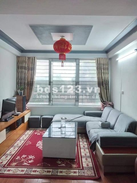 Bán nhà Trương Định, Ở luôn, 45m2, MT4,5m, Giá 2 tỷ 700.