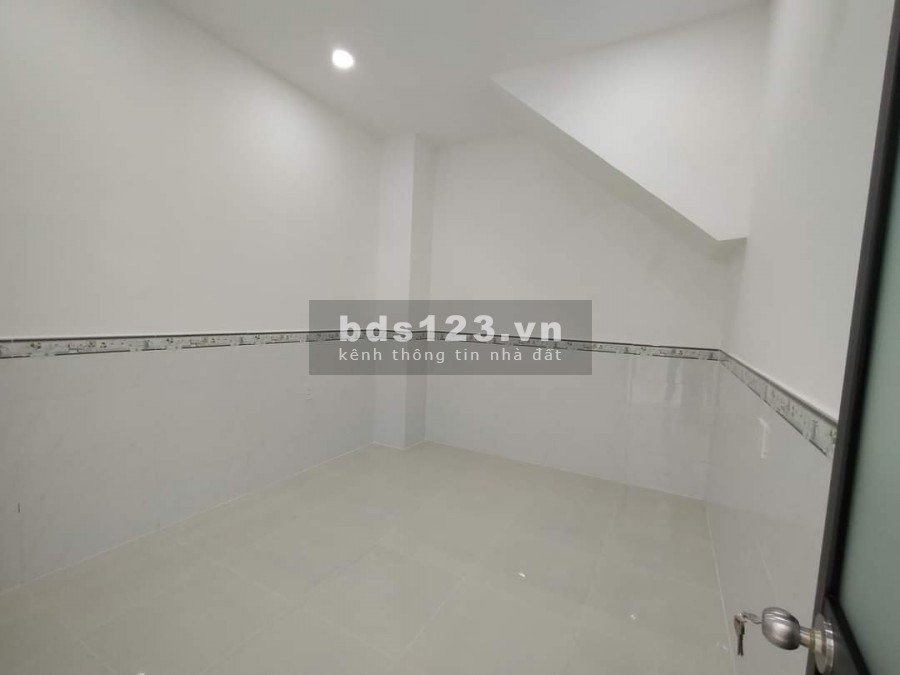 Bán nhà 1 lầu ở Đinh Đức Thiện, cách QL1A 2.9 km, 113m2, Shr