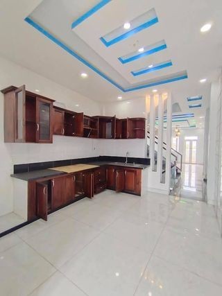 Nợ Ngân hàng Bán gấp Trong Tháng nhà 125/3C Nguyễn Tiểu La, Phường 6, Quận 10, 48M2, 3PN, 3WC, 3 Tầng, giá 5 tỷ 9