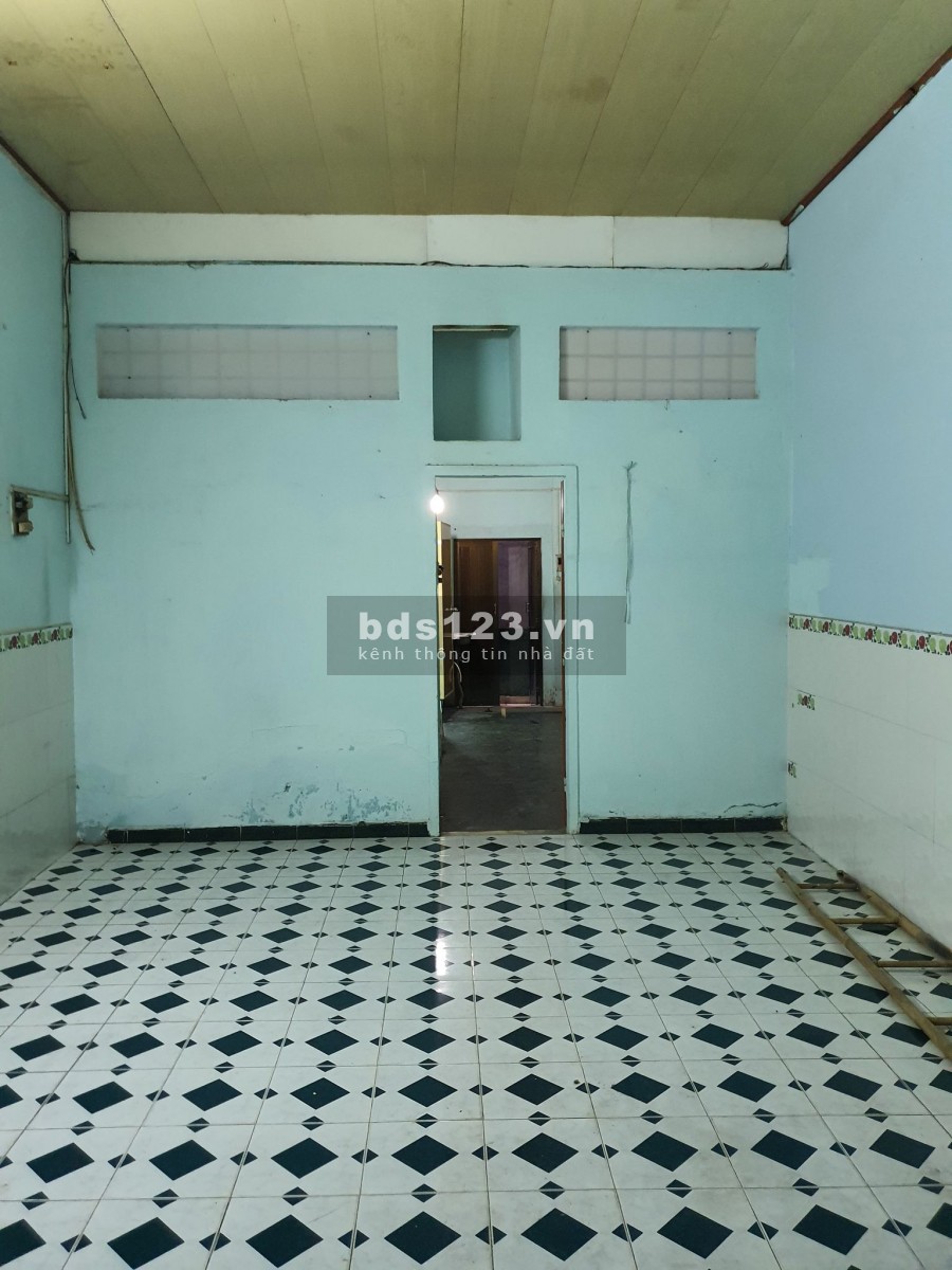 Bán nhà 88.99.26 Âu Cơ 115m2 (7,6*15.3) giá rẻ chưa đến 75 tr/m2