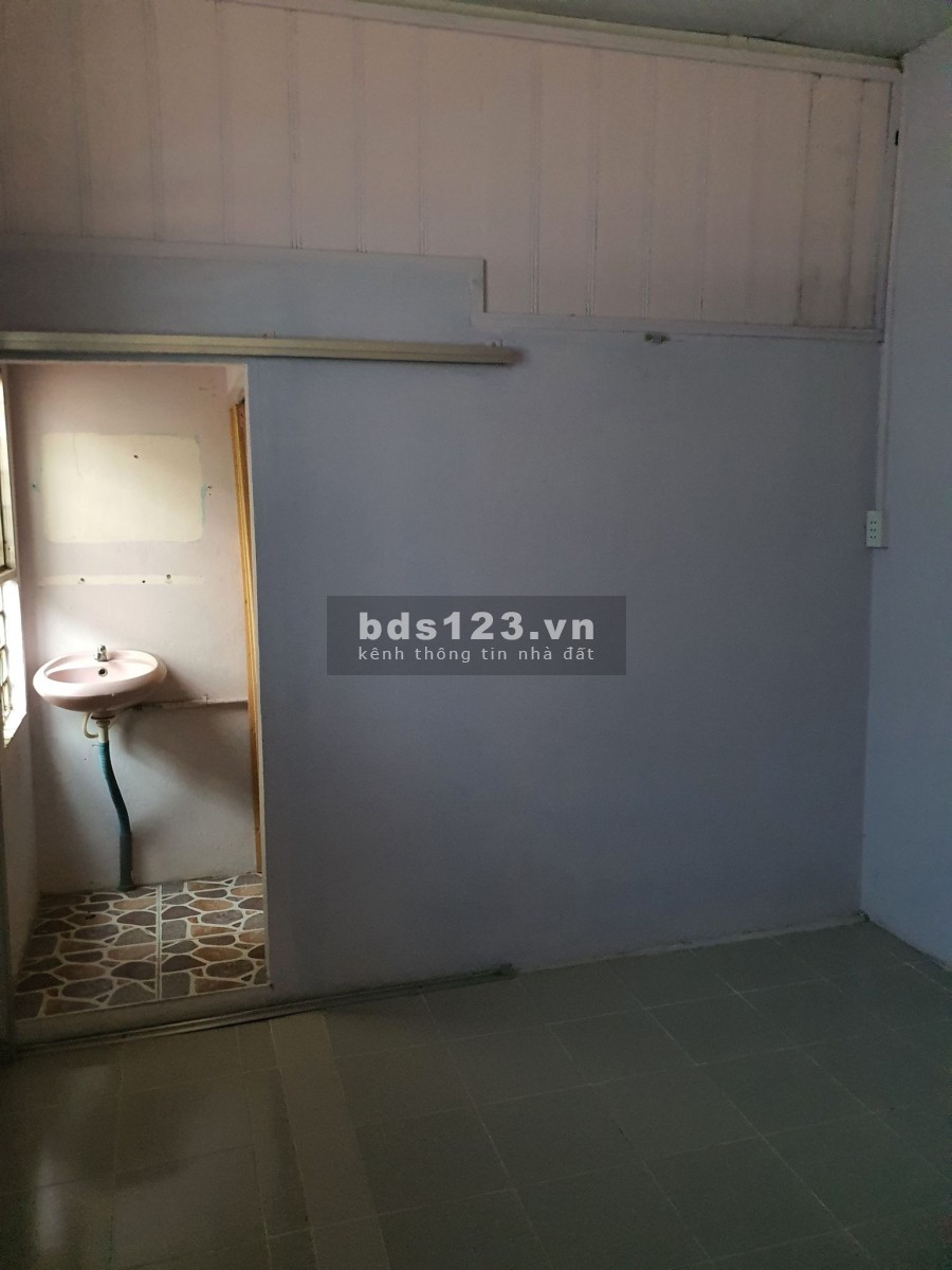 Bán nhà 88.99.26 Âu Cơ 115m2 (7,6*15.3) giá rẻ chưa đến 75 tr/m2