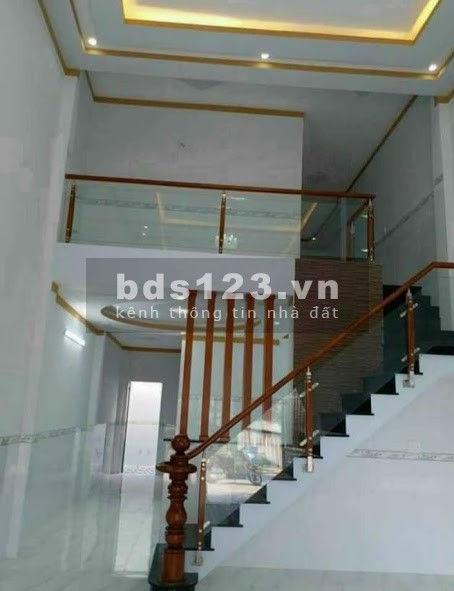 Bán nhà HXH Tô Hiến Thành, Q10, 4,75 tỷ, 37m2, 2 tầng, nhà mới ở ngay