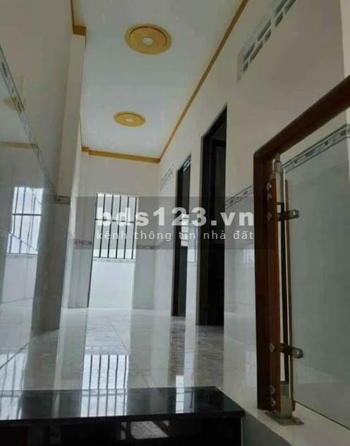Bán nhà HXH Tô Hiến Thành, Q10, 4,75 tỷ, 37m2, 2 tầng, nhà mới ở ngay