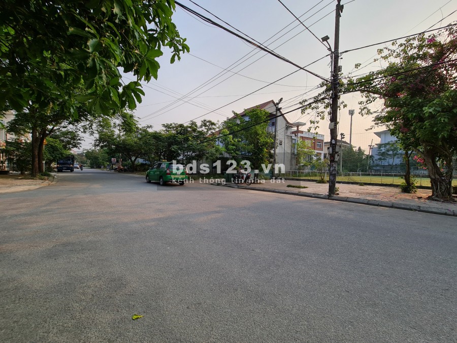 Bán đất mặt tiền tặng nhà Cấp 4 phường Vỹ Dạ, Tp Huế