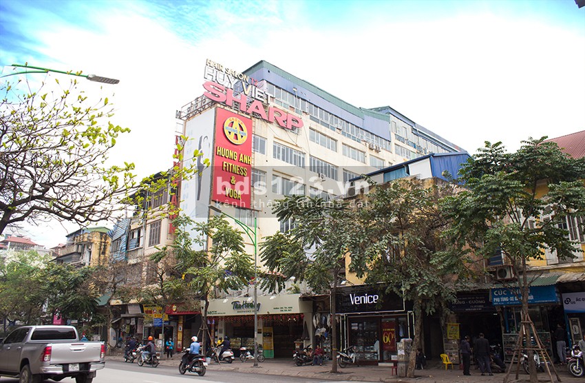 Bán nhà mặt phố Phố Huế, KD VIP, 150m2, C4, 4.3m MT, 70 tỷ, LH 0839844444