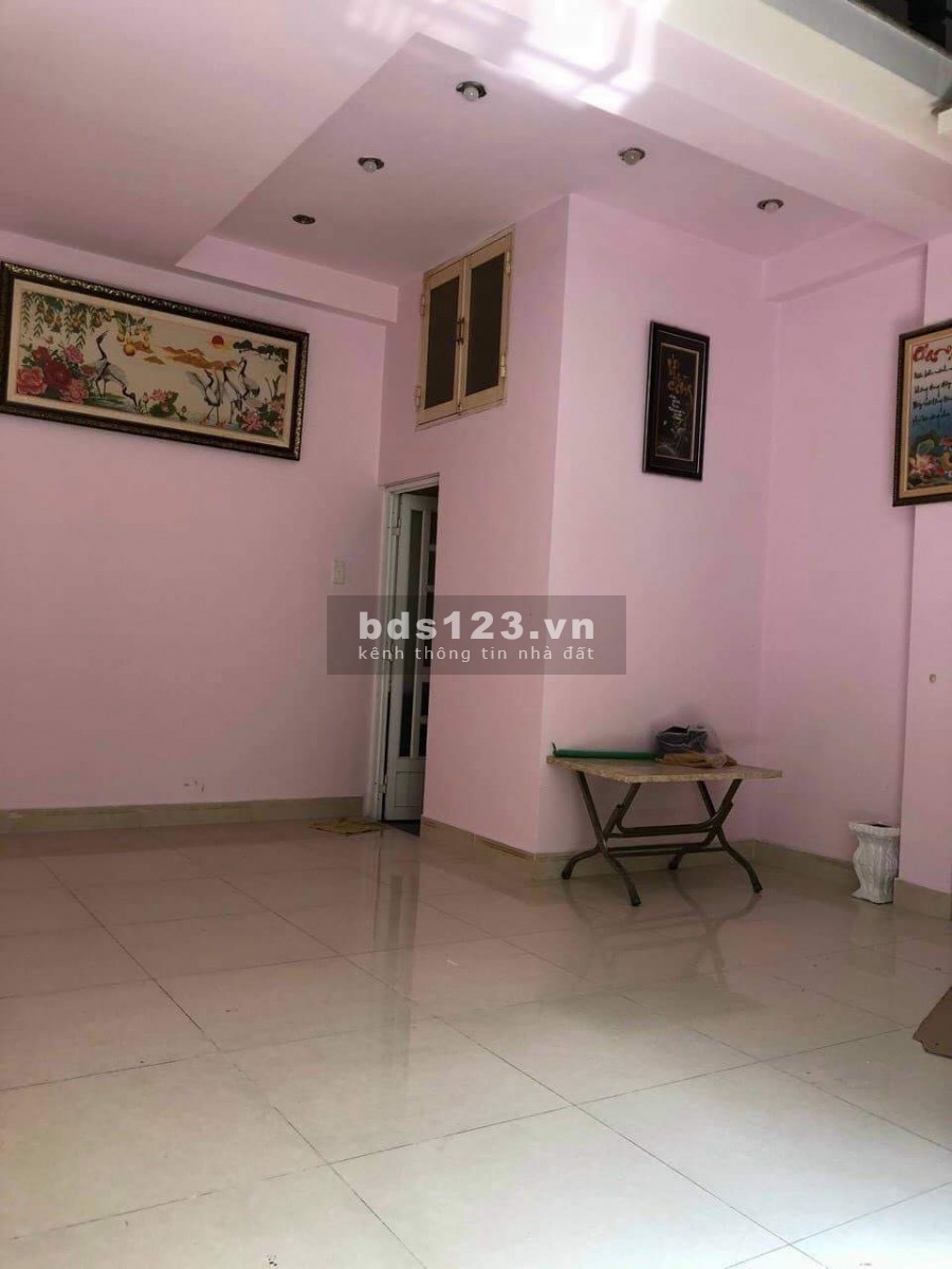 Em cần bán nhà ạ. Liên hệ 0908194124 hoặc 0932716027.