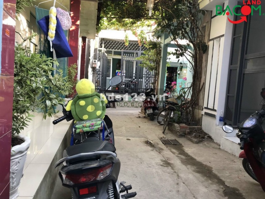 Bán nhà cấp 4 P. Long Bình Tân sổ riêng giá chỉ 880 triệu
