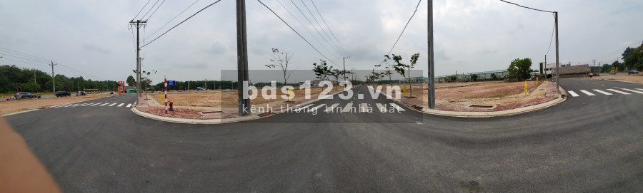 Đất trung tâm mặt tiền quốc lộ 13 - lh 0338368718