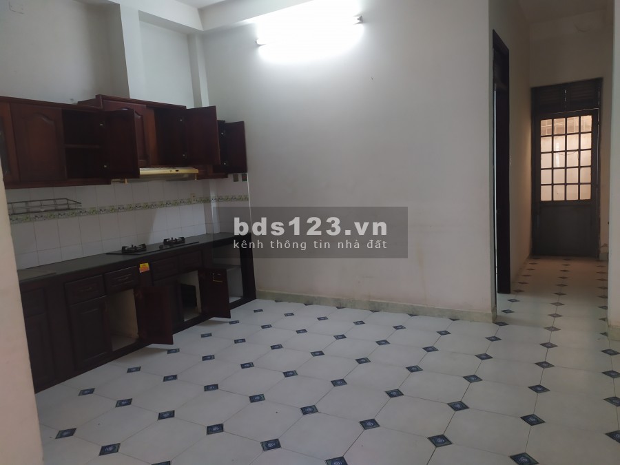 Nhà MT đường 16, phường Phước Long B, 1 trệt 2 lầu