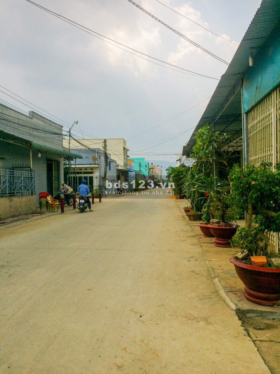 Nhà Phố ven TP Đà Lạt, Giá cực rẻ, rộng rãi thoải mái