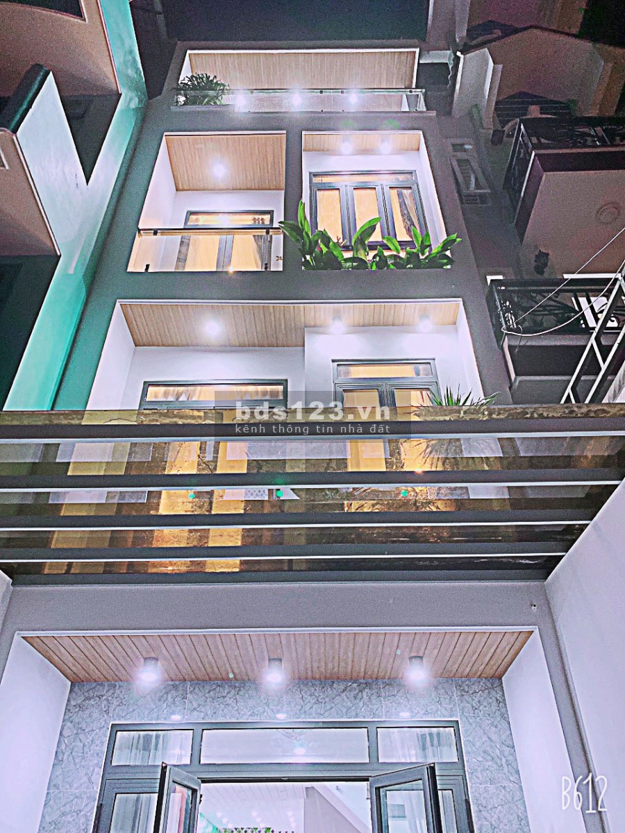 Nhà mới Quận 10, 4 tầng, 3 phòng ngủ, 5.3 tỷ thương lượng