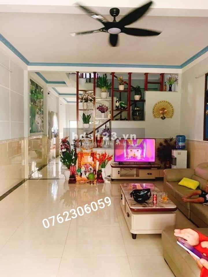 nhà chính chủ Huyện Bình Chánh 120m²