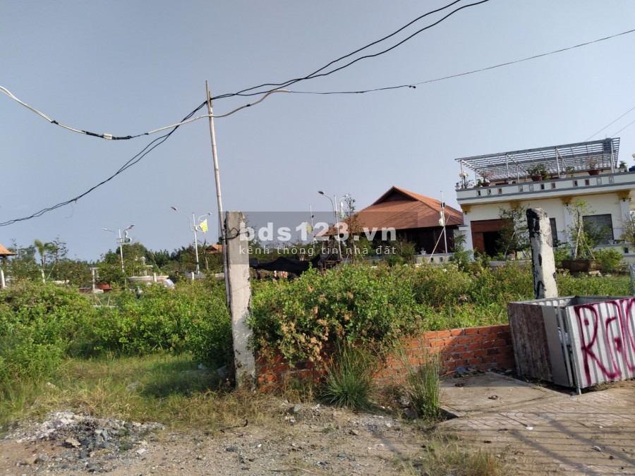 Sổ đỏ trao tay nhận ngay đất nền mặt tiền chợ Thạnh Phú
