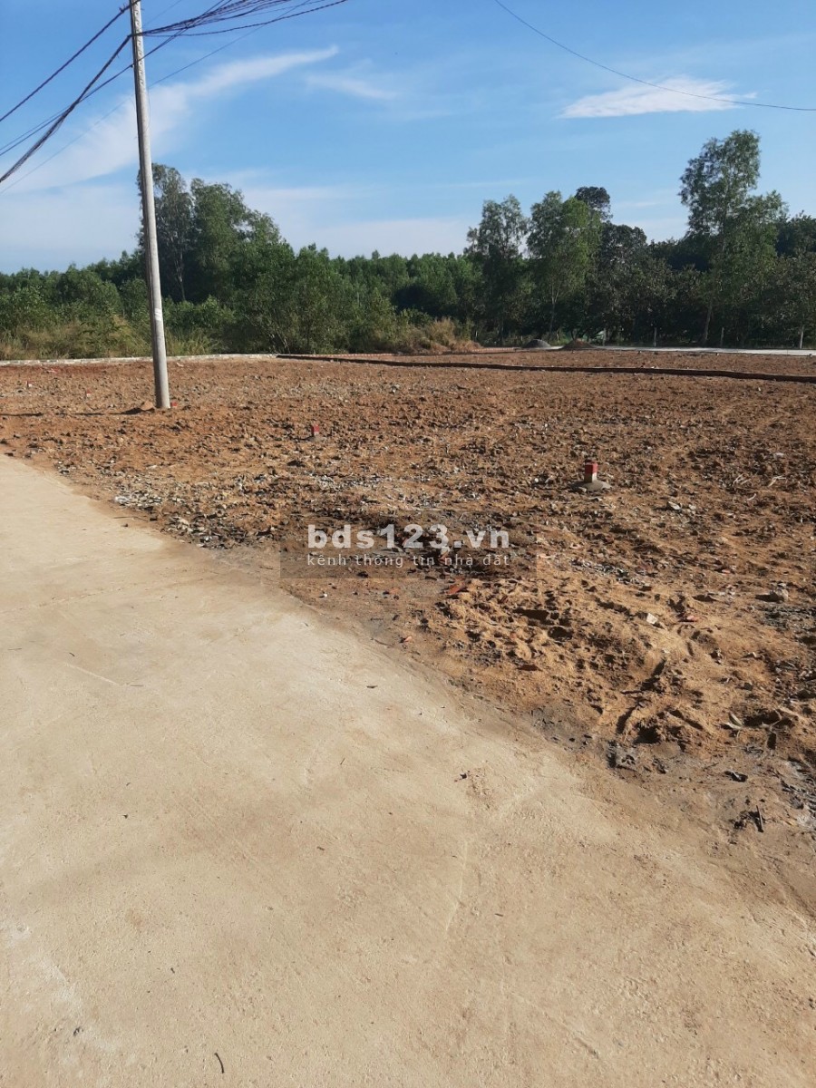 Tiêu đề : Bán đất thị xã Phú Mỹ . Gần trạm y tế phường Hắc Dịch . Tỉnh Bà Rịa – Vũng Tàu