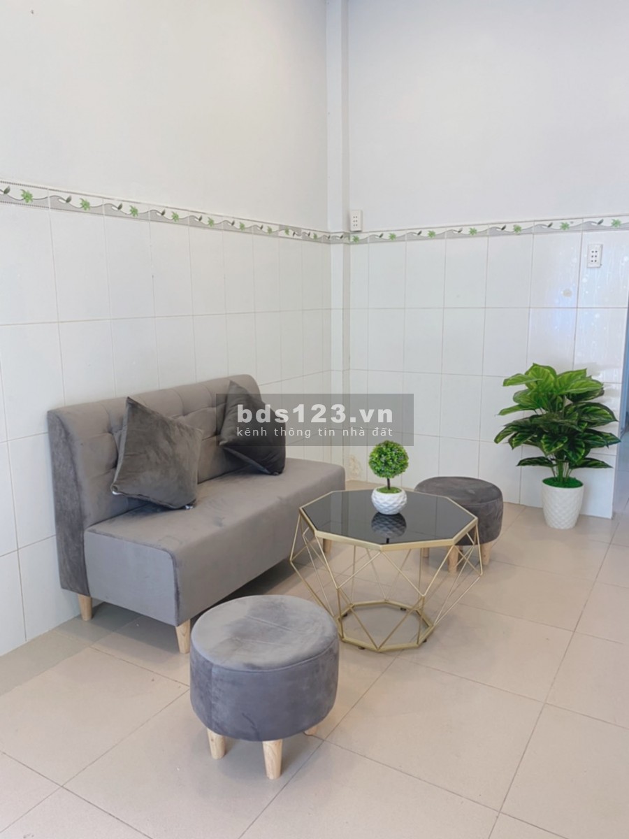 Cần tiền bán gấp nhà xinh, tiện ở ngay hẻm Chiến Lược, P. BTĐ, Quận Bình Tân
