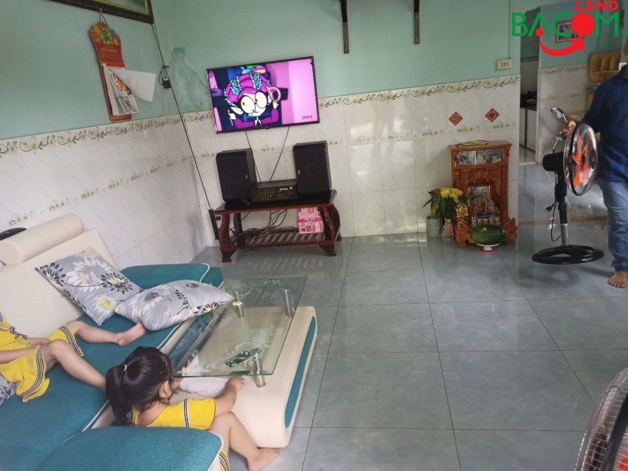 Chuyển nhà nên cần bán gấp Nhà Tân Hạnh, gần UBND phường Tân Hạnh, đi làm Bình Dương rất gần