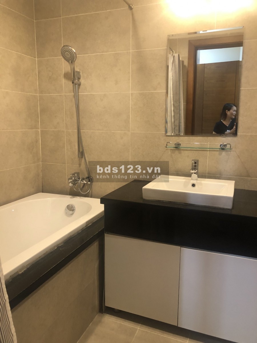 Cho thuê căn hộ chung cư Star City LVL 2pn+1p 107m2 đầy đủ đồ. Giá: 14 Tr/Tháng