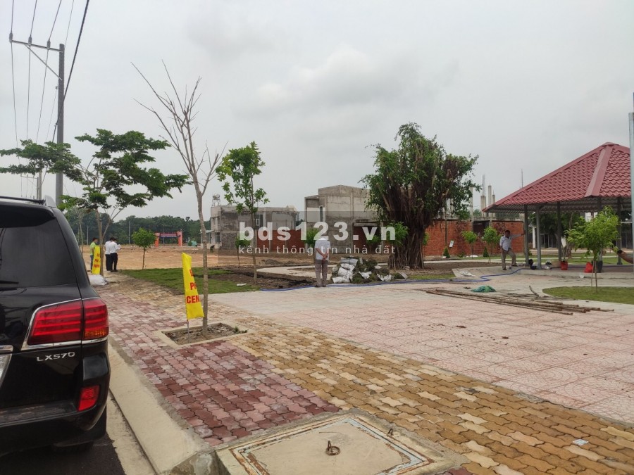 Đất ngay mặt tiền qlo 13- ngay trung tâm Bàu Bàng