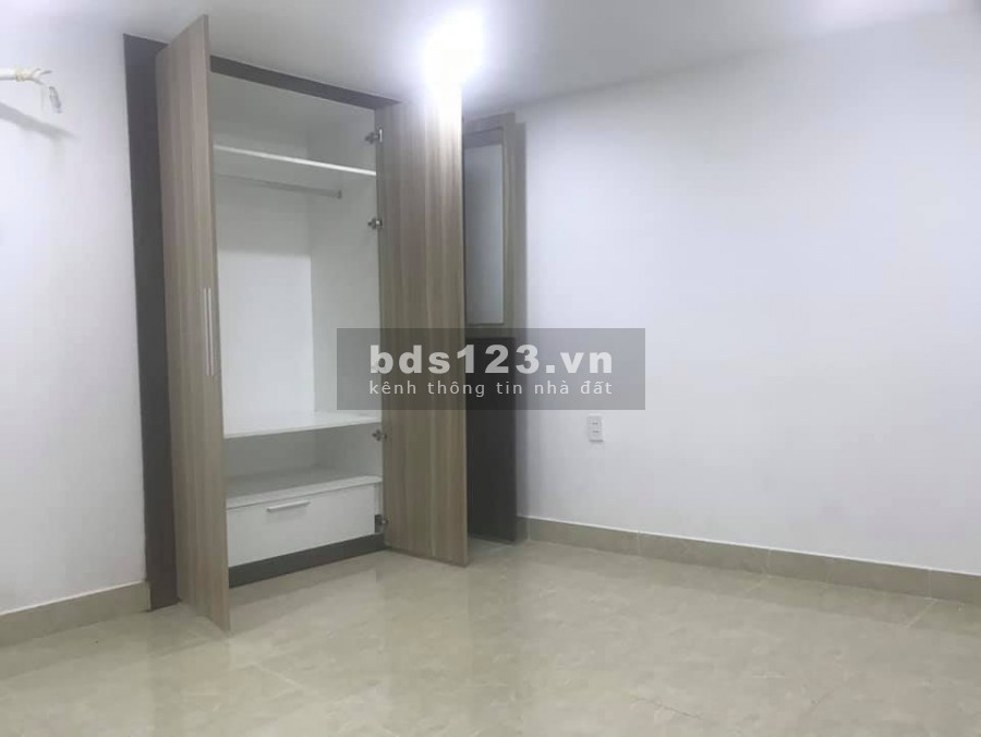 Bán nhà CMT8 chỉ 123tr/m2. DT đất 55m2 giá chỉ 6ty8. Nhà đep ở ngay